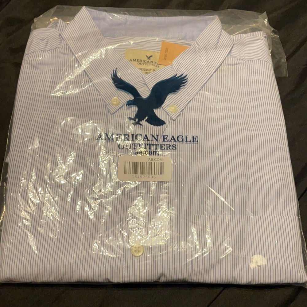 AEO long sleeved dress shirt